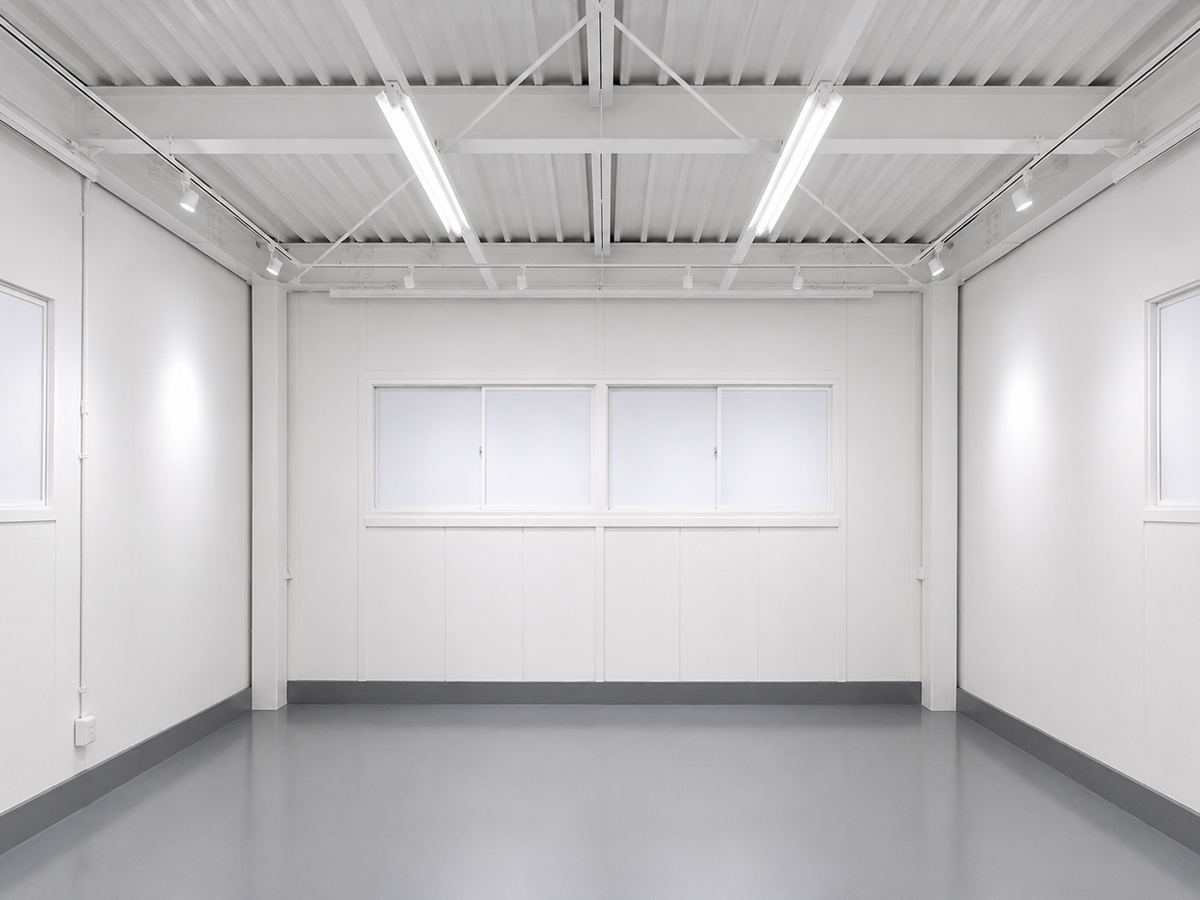 1F フリー展示エリア兼制作エリア 個展展示費用無料スペース 京都 2